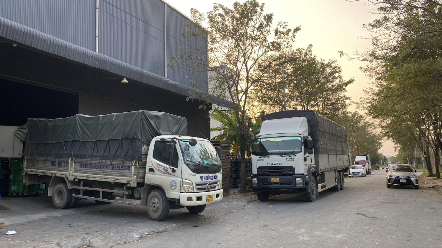 Chành xe Hương Quân, Vận tải Hương Quân, xe tải 15 tấn, xe tải 5 tấn, kho bãi, gửi xe máy bắc nam
