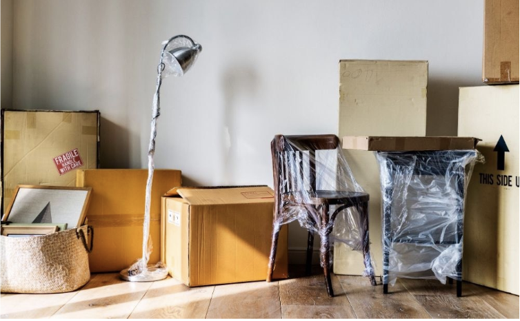 Đồ đạc được đóng kiện kỹ lưỡng trước khi vận chuyển