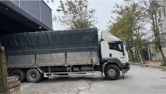 Xe tải 15 tấn vận chuyển hàng hoá Sài Gòn Hà Nội