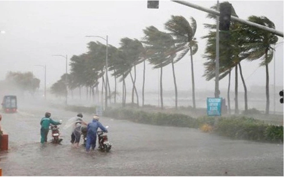 Mưa bão khiến thời gian giao hàng bị chậm 