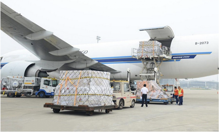 Vận chuyển hàng không (Nguồn: Internet)