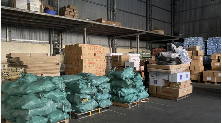 Hàng hóa tại kho Hương Quân