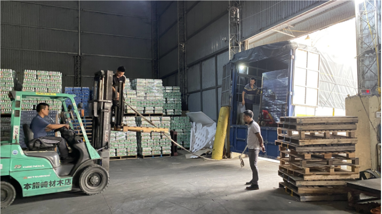 Chúng tôi cam kết hỗ trợ khách hàng tối đa (ảnh: Hương Quân Logistics)
