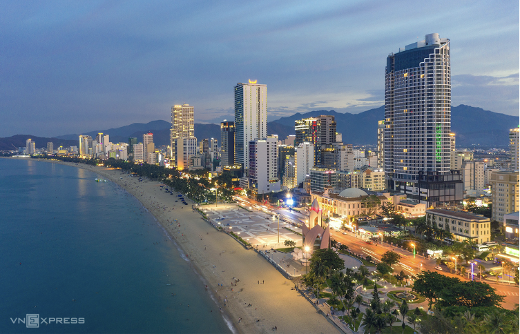 Gửi hàng đi Nha Trang | Gửi hàng đi Khánh Hòa nhanh chóng, an toàn số 1 - Hương Quân Logistics