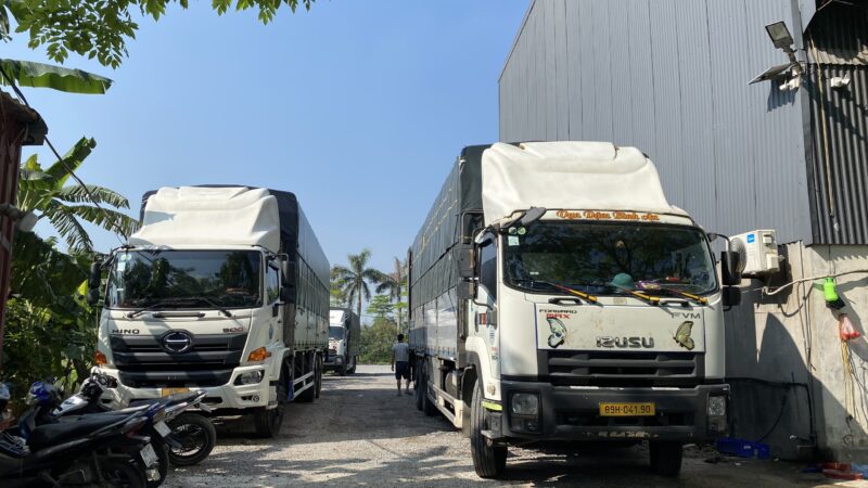 Xe tải HQT vận chuyển hàng hóa đi Bắc Giang