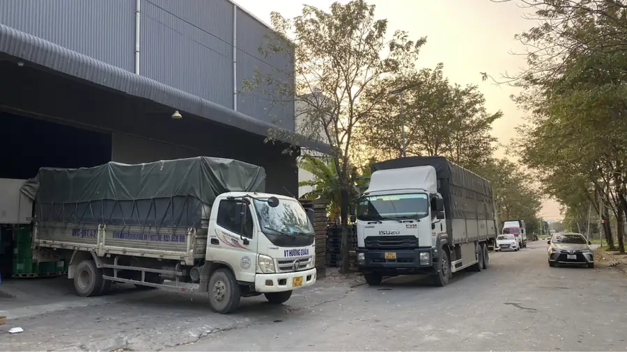 Bàn giao xe máy gửi Bắc Nam