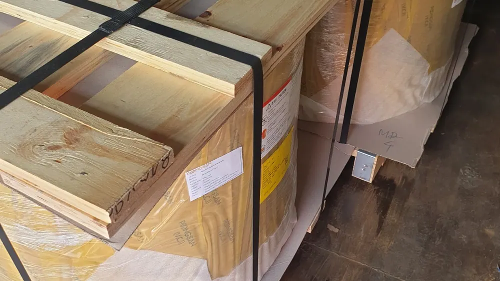 Dây đai dùng để cố định pallet hàng