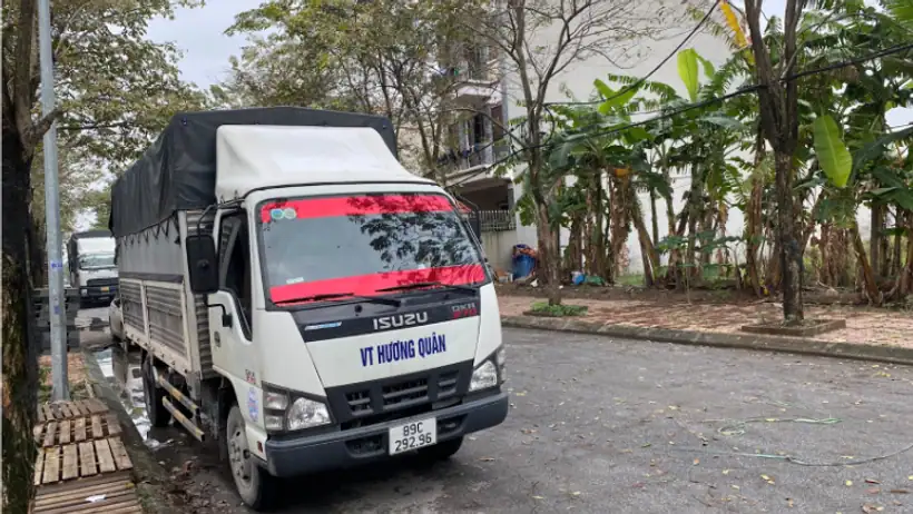 Xe tải tại Hương Quân Logistics