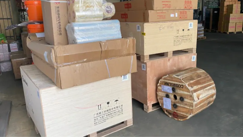 Các thùng carton được phân loại thành từng lô
