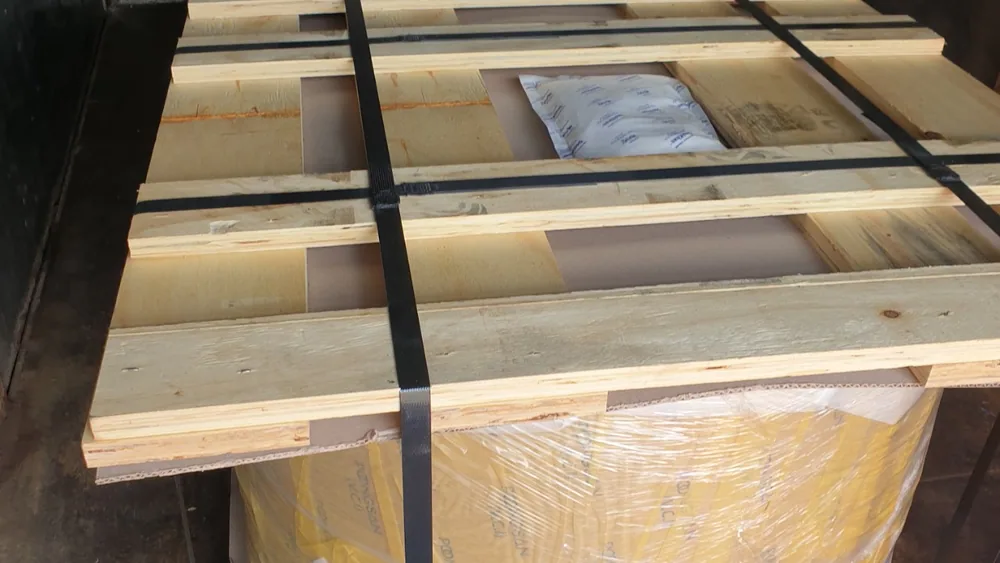 Niêm phong pallet trước khi giao nhận