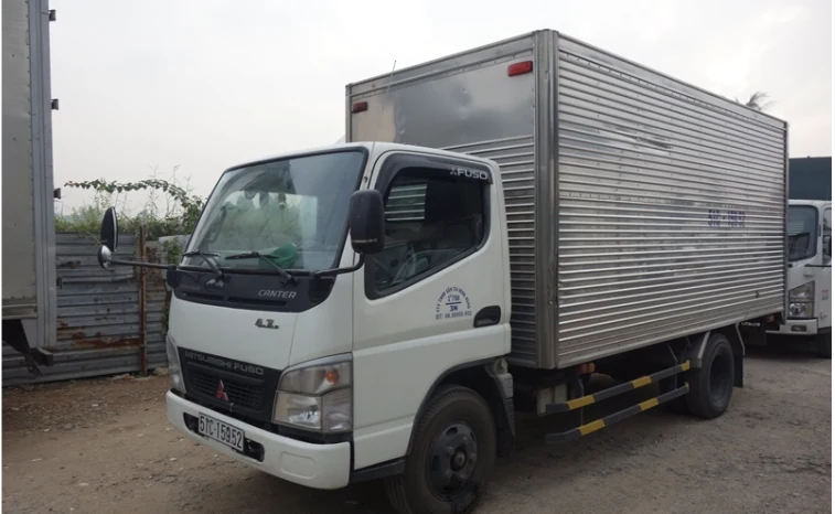 Xe tải nhỏ trung chuyển đồ tại Hà Nội