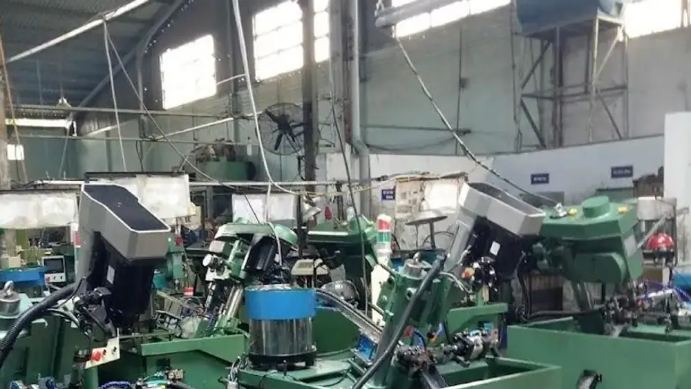 Xưởng hàng trên tuyến Hà Nội đi Cà Mau