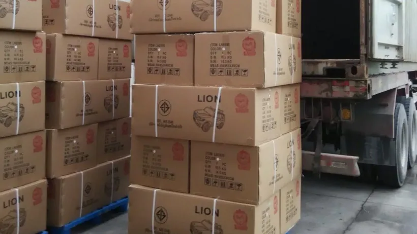 Hàng hóa được đóng gói và tập kết tại kho