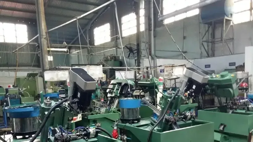 Thiết bị sản xuất được kiểm tra trước khi vận chuyển