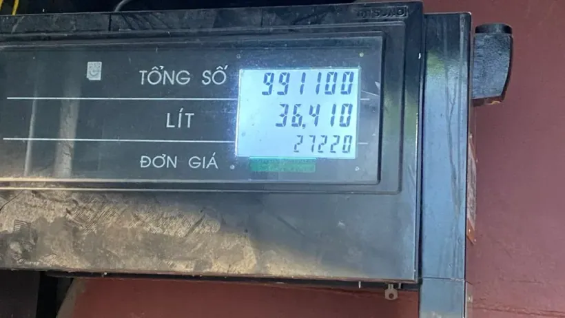 Màn hình cân điện tử dùng để đối chiếu kiện hàng